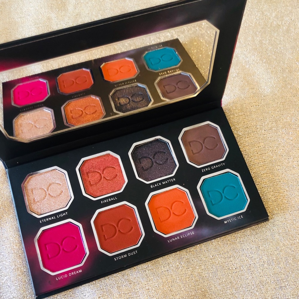 Brand new pallete